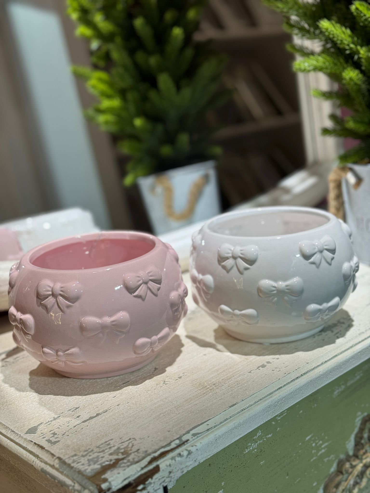 Vaso in ceramica con fiocchi Linea Ribbon - rosa/bianco - H.11x17 cm - L'arte di nacchi